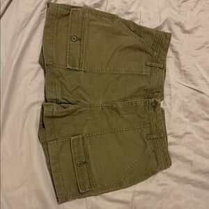 REI Women's Cargo Shorts in Khaki Green